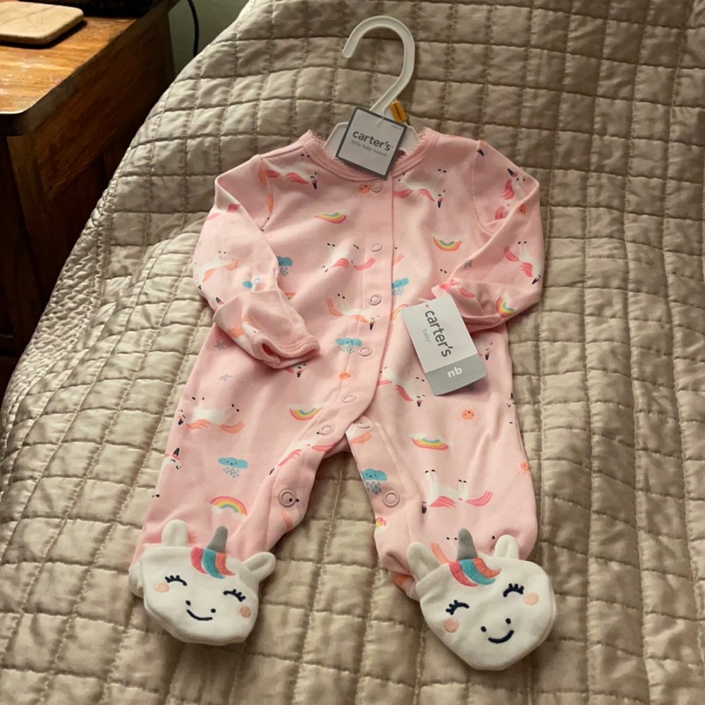 Carter’s unicorn pink sleeper newborn with tags